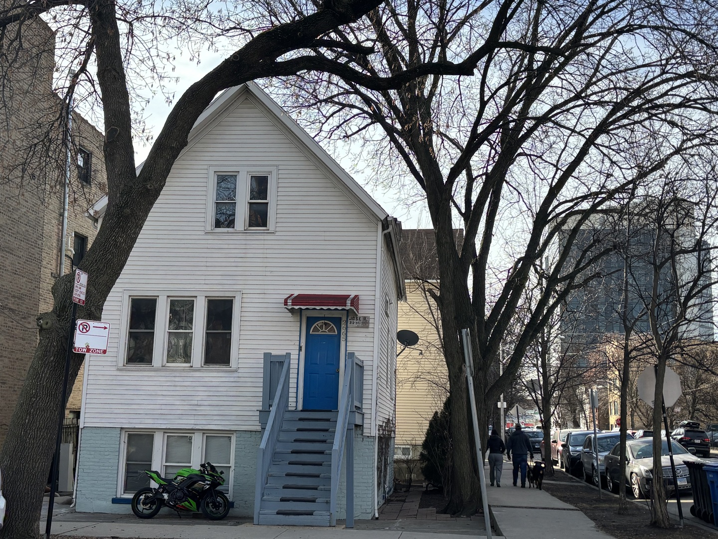 2665 W Medill Avenue Property Photo 1