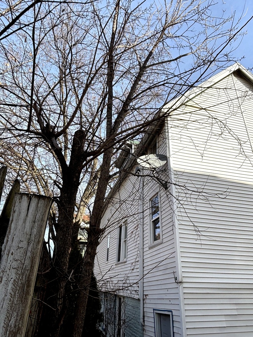 2665 W Medill Avenue Property Photo 12