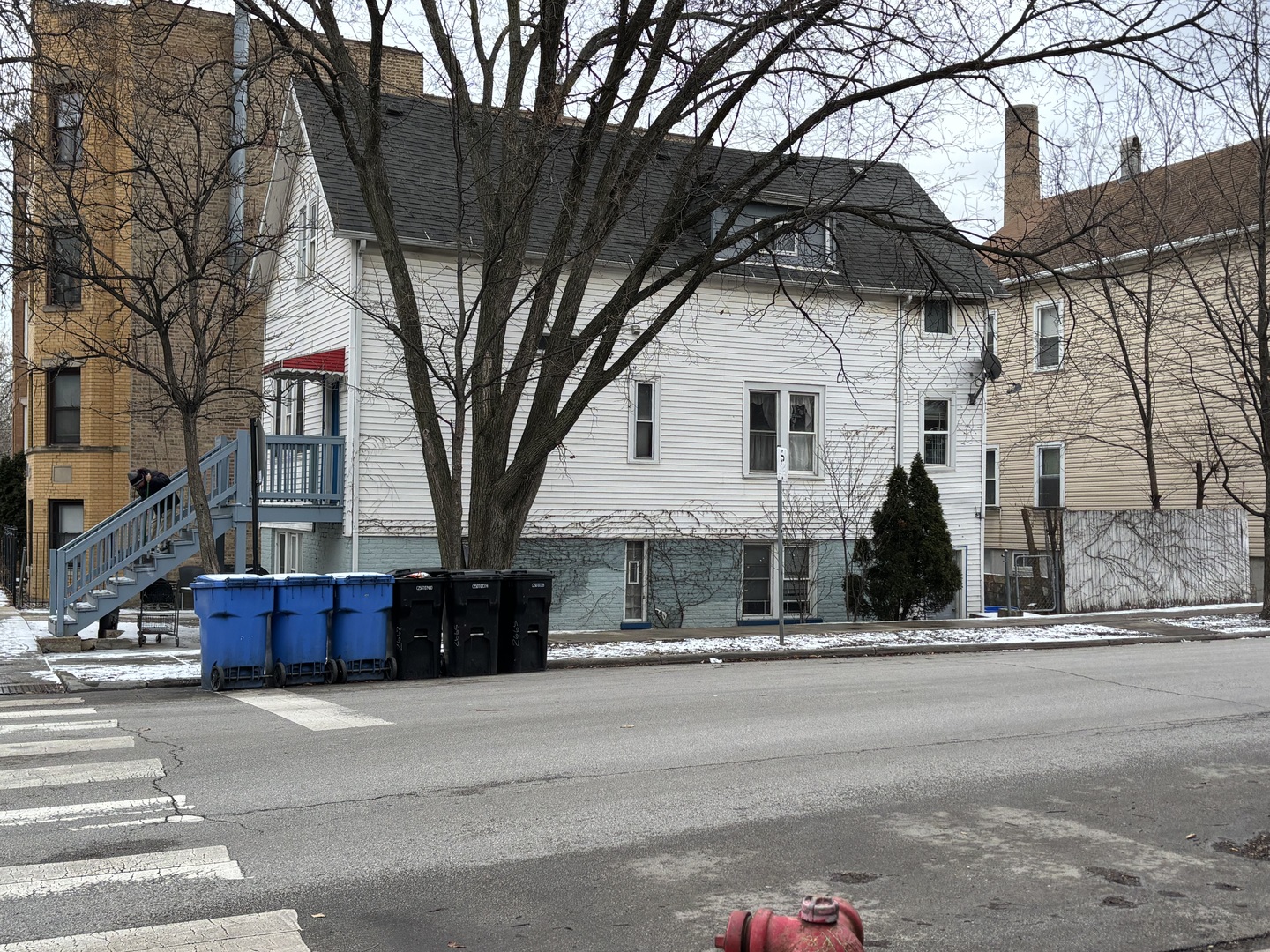 2665 W Medill Avenue Property Photo 18