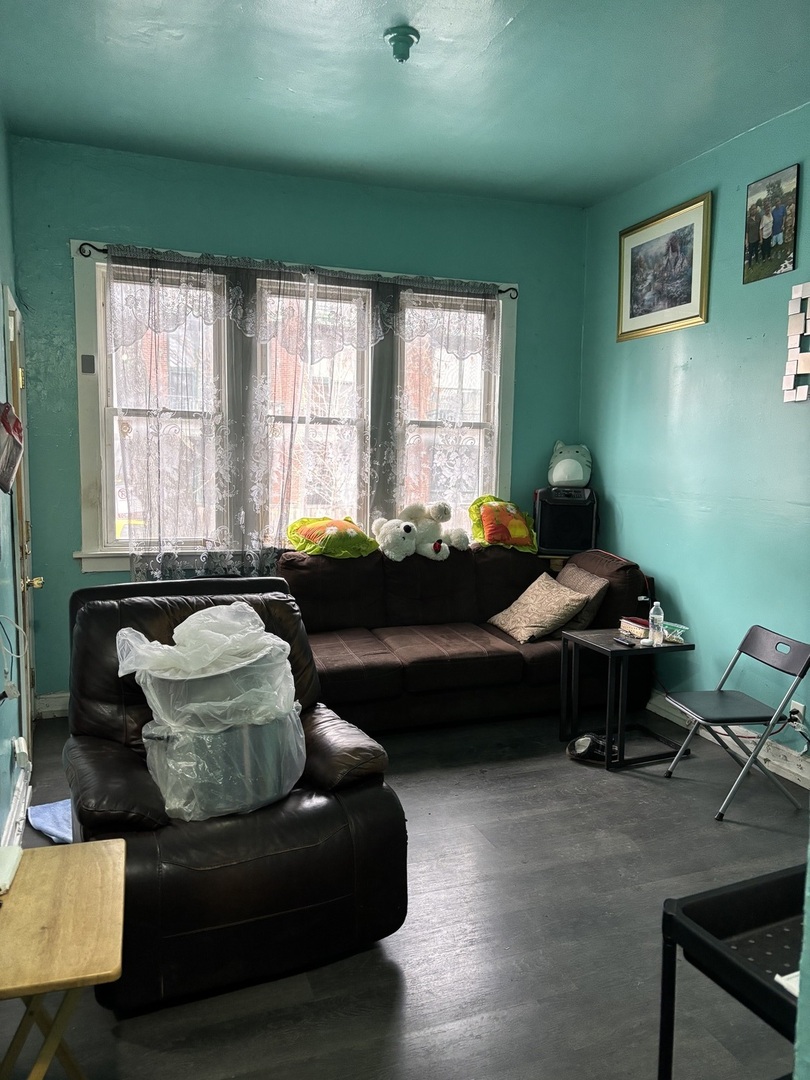 2665 W Medill Avenue Property Photo 21