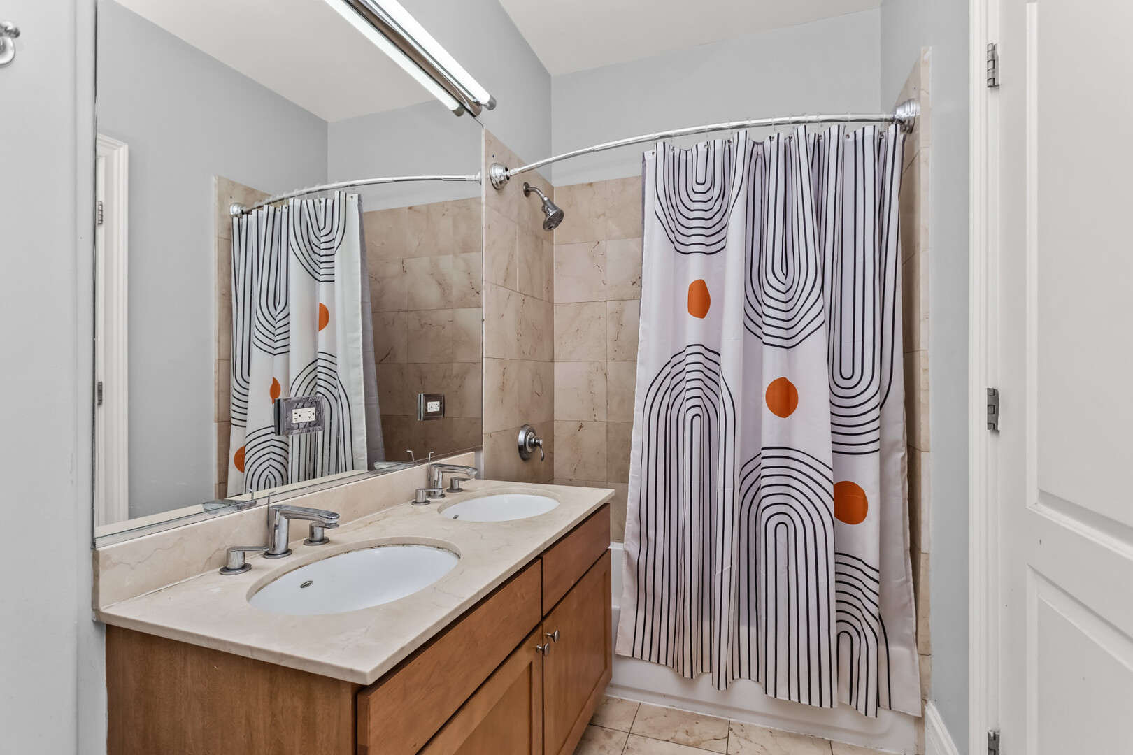 4548 S Indiana Avenue 1s Property Photo 13