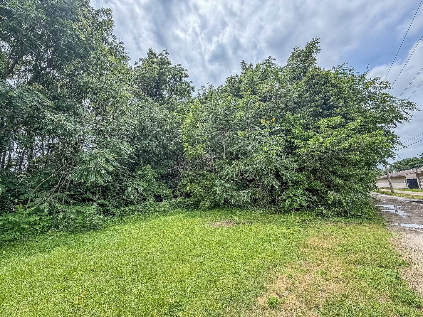 2405 Austin Lane Property Photo 1