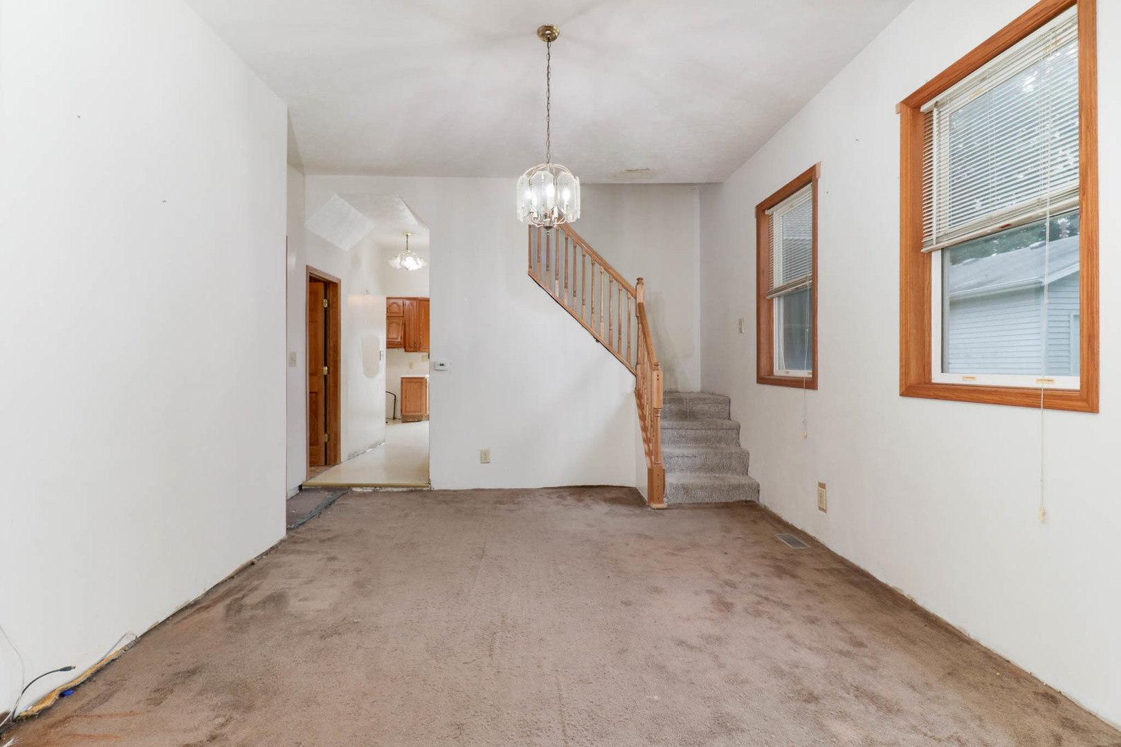 902 S Clayton Street Property Photo 10