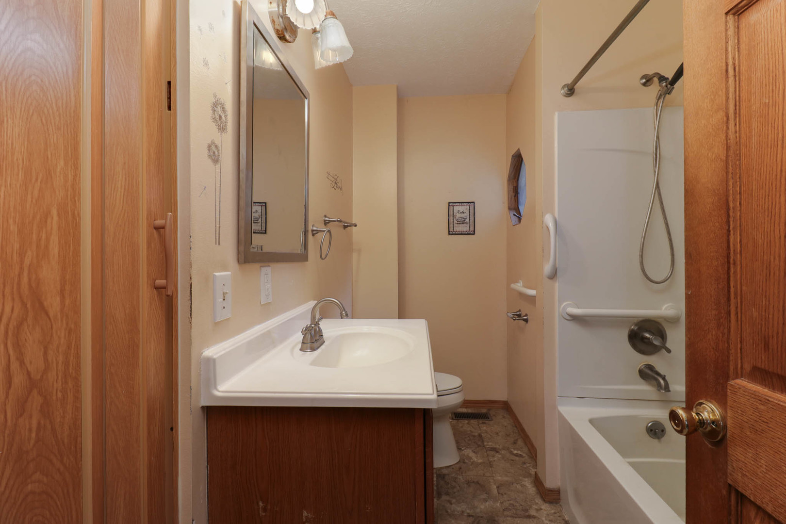 902 S Clayton Street Property Photo 13