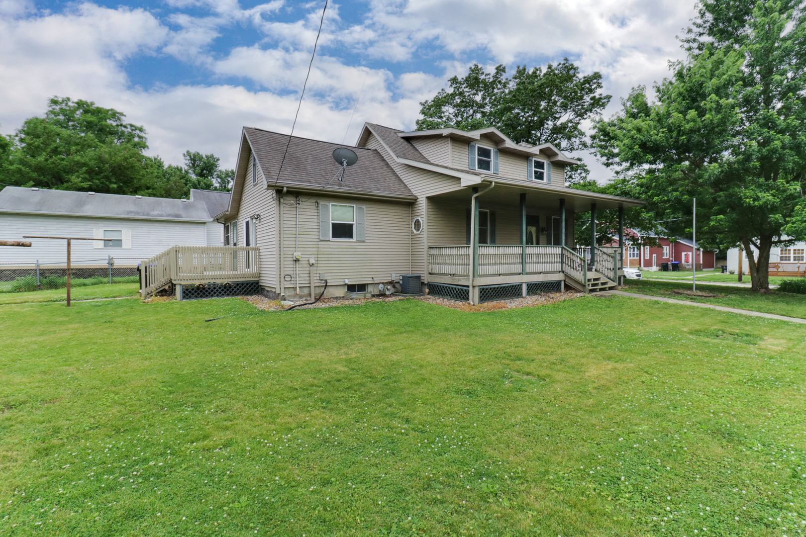 902 S Clayton Street Property Photo 35