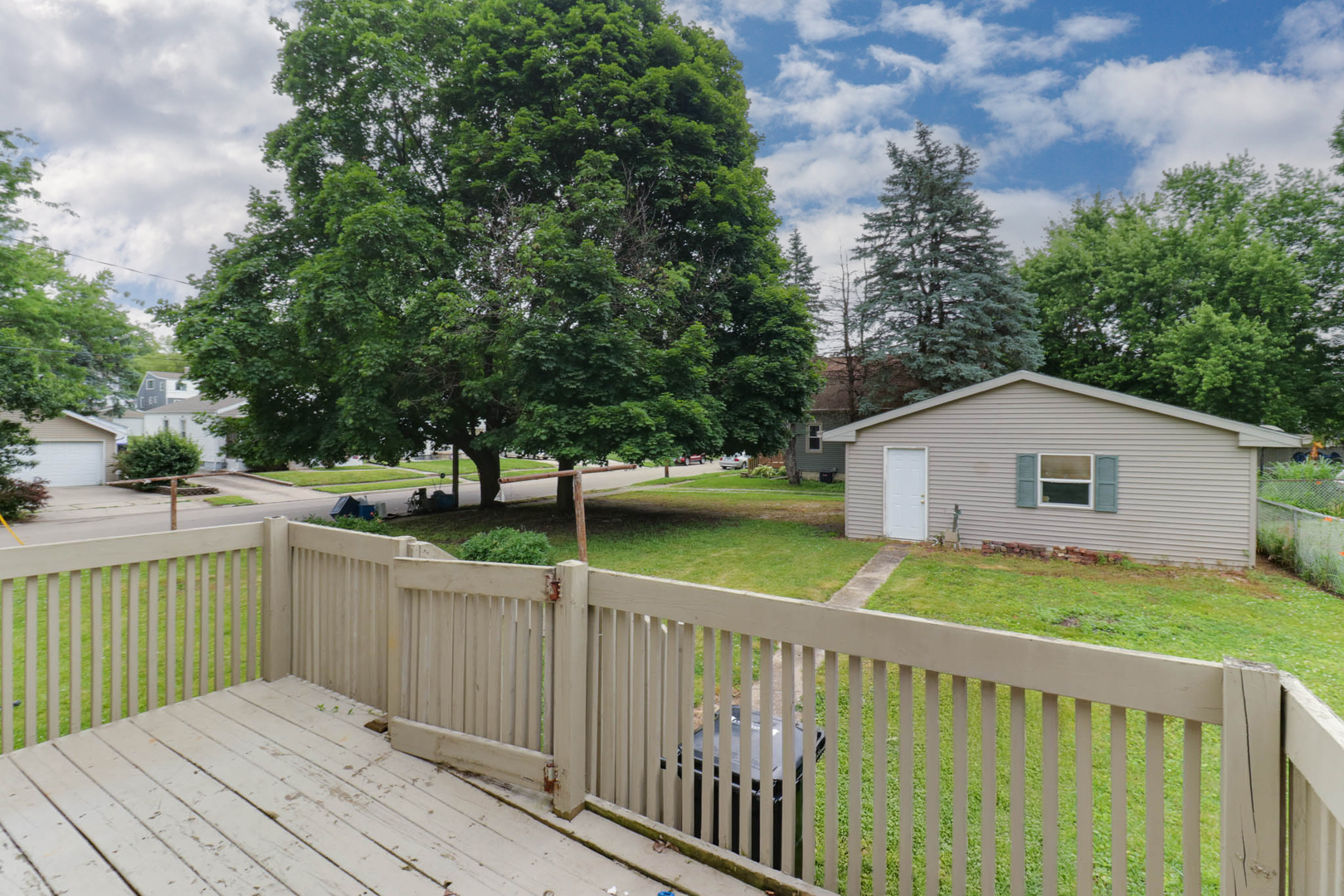 902 S Clayton Street Property Photo 39