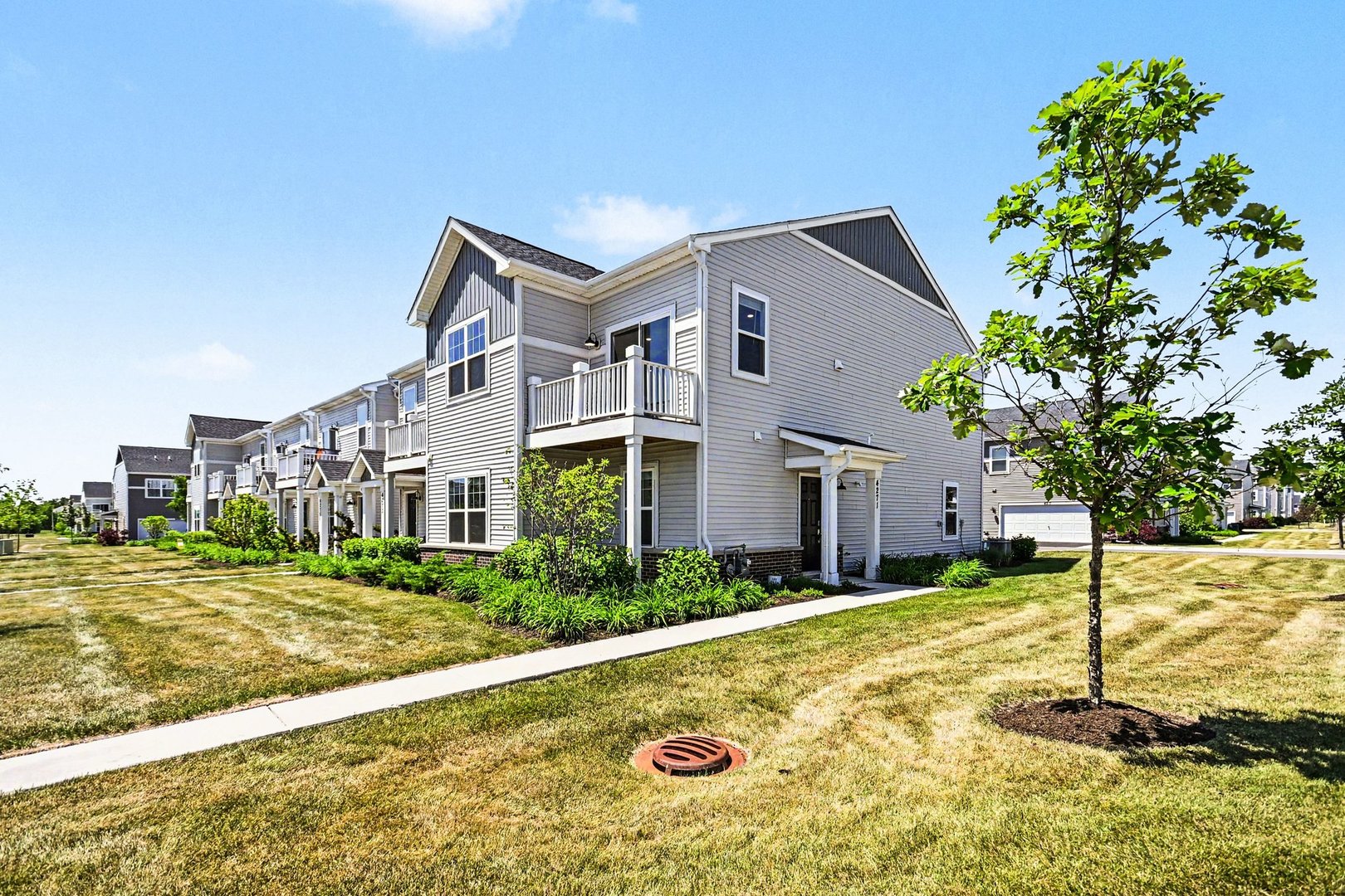 4271 Chelsea Manor Circle Property Photo 1