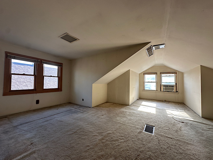 2514 N 79th Avenue Property Photo 12