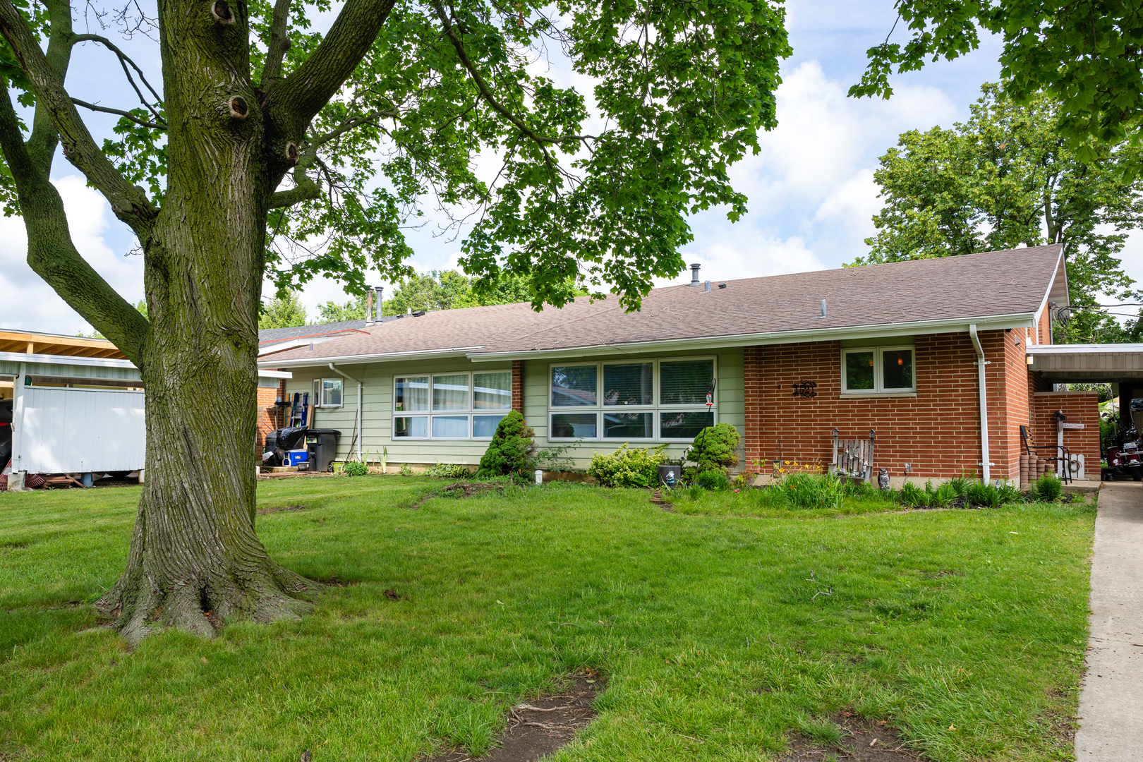 1521 Golfview Road Property Photo 1