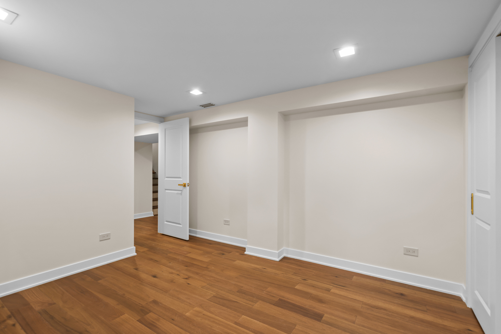 830 Deerfield Road Property Photo 9