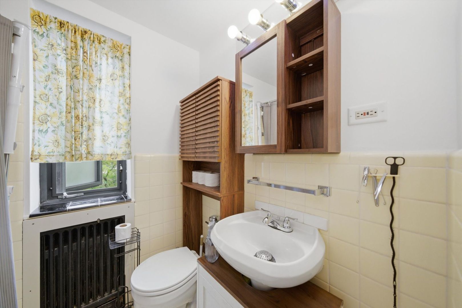 5044 N Marine Drive A7 Property Photo 8