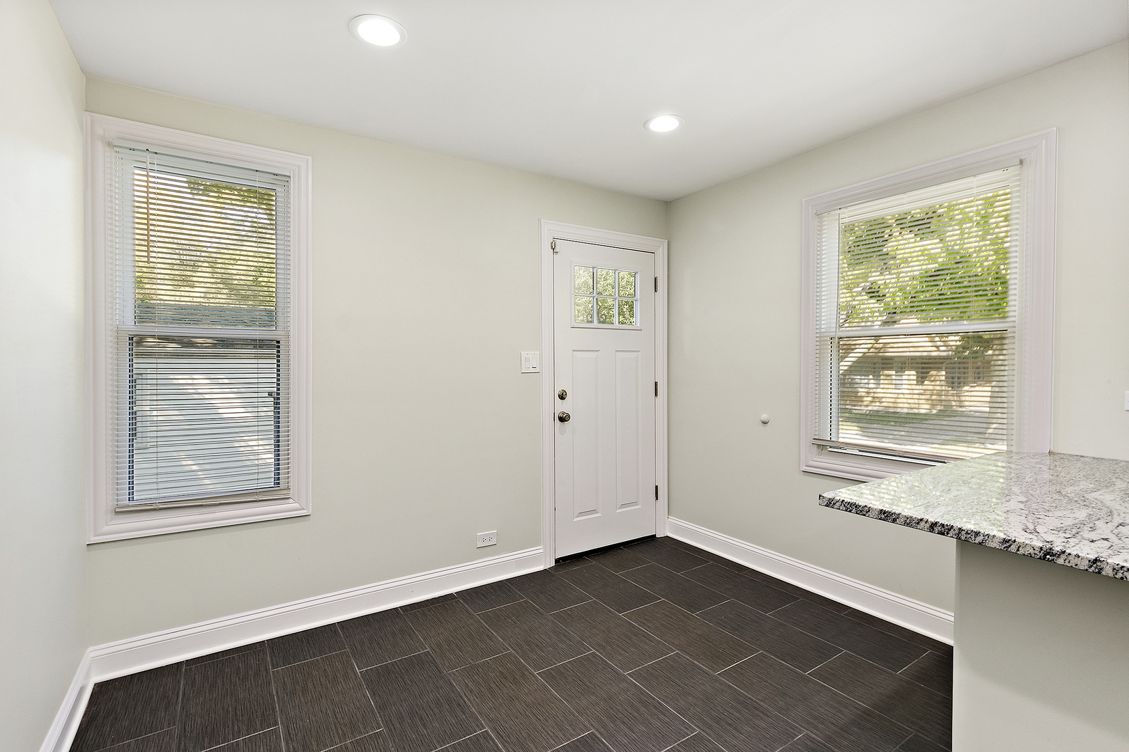9400 S Charles Street Property Photo 12