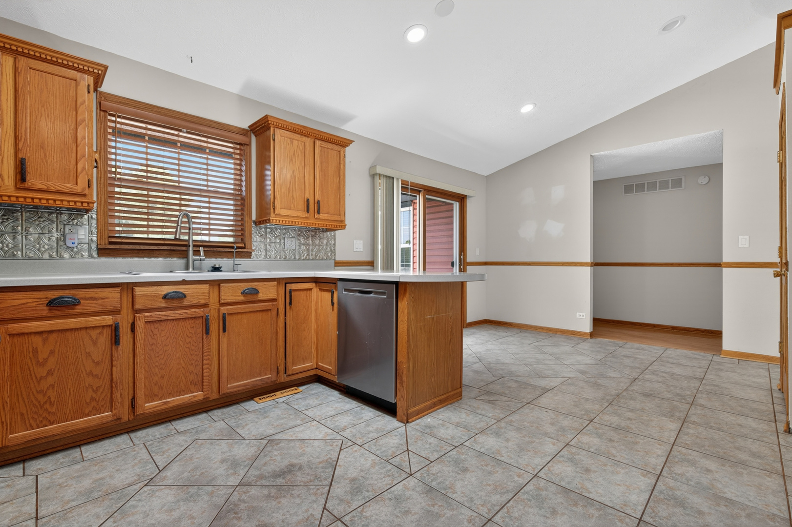 513 Pembroke Road Property Photo 5
