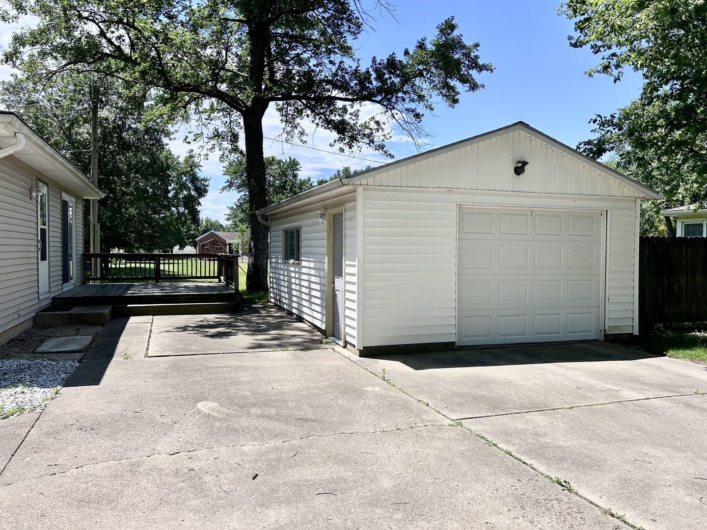 4 Geneske Court Property Photo 11