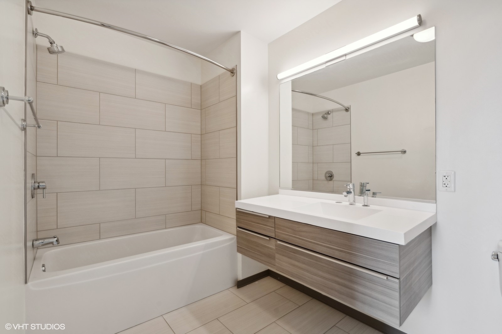 1920 N Milwaukee Avenue 406 Property Photo 15