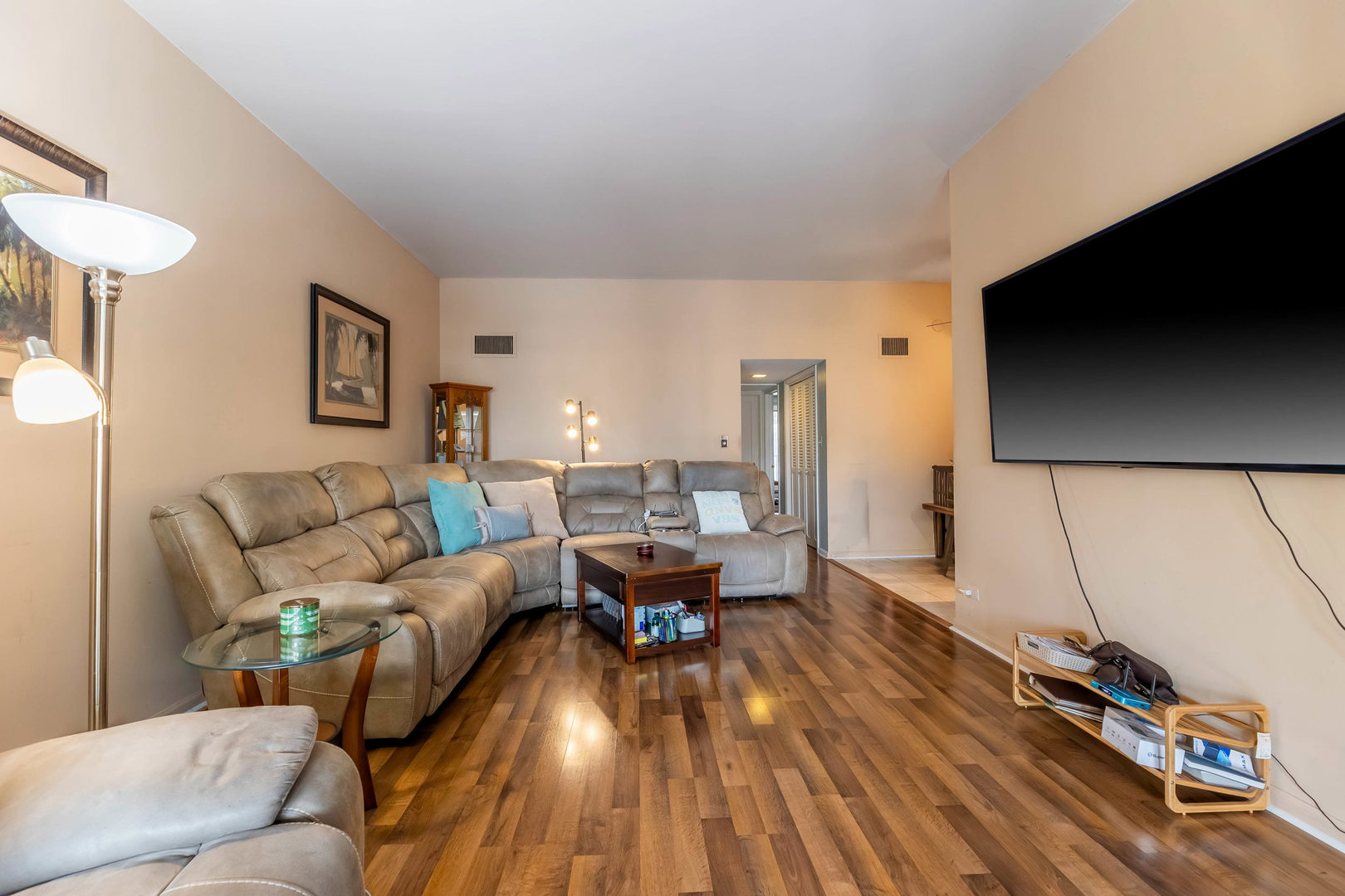 4123 W 98th Street C Property Photo 4
