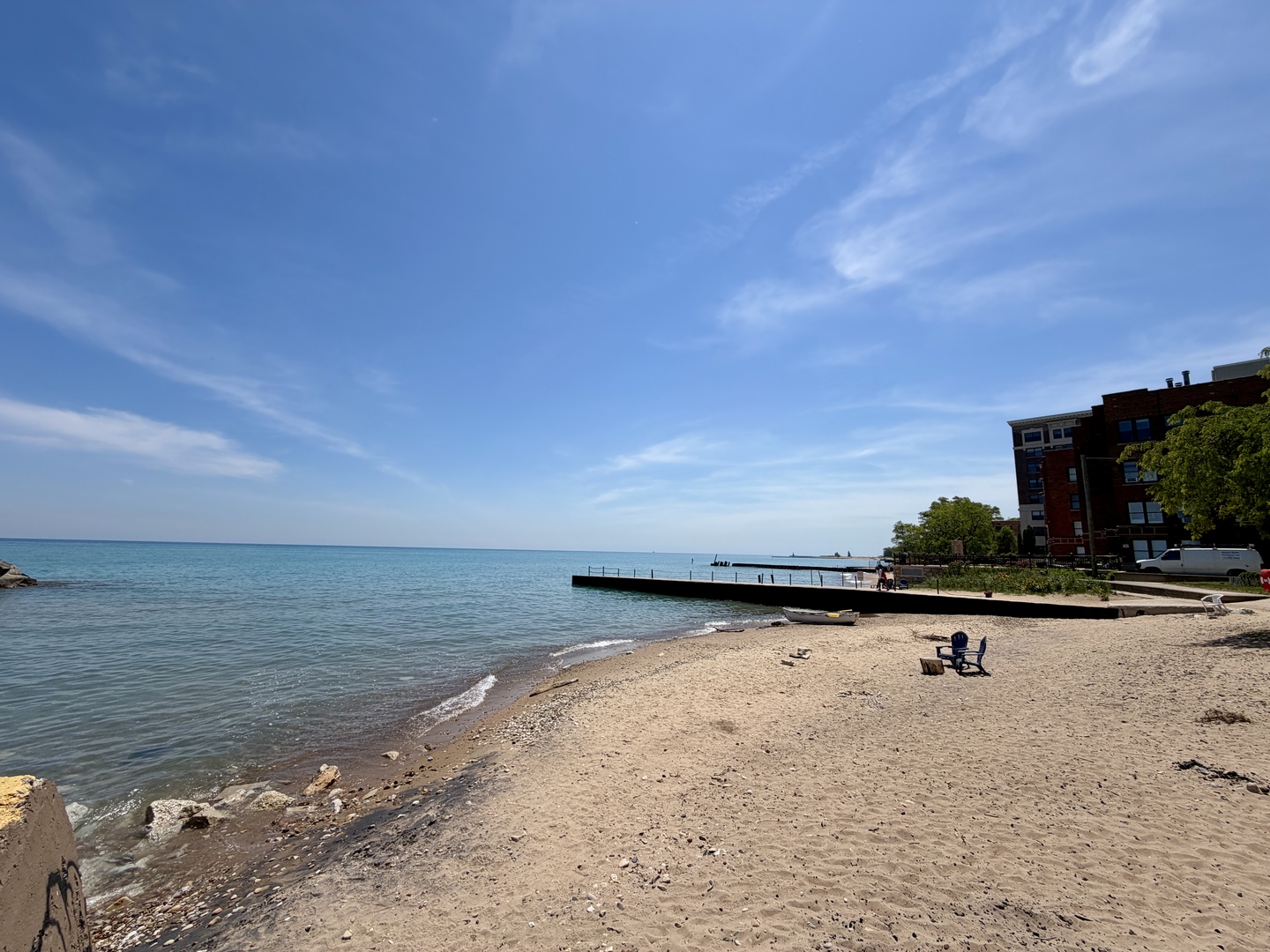 1420 W Jarvis Avenue Property Photo 3