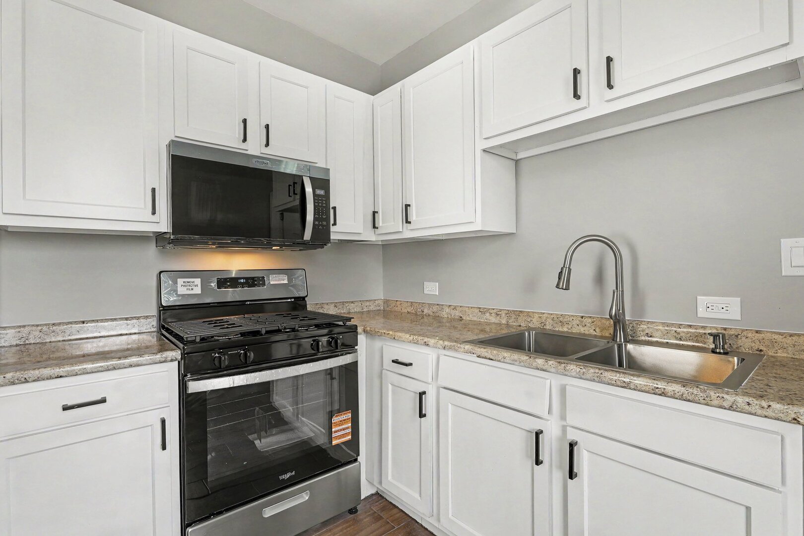 1323 Park Avenue Property Photo 3
