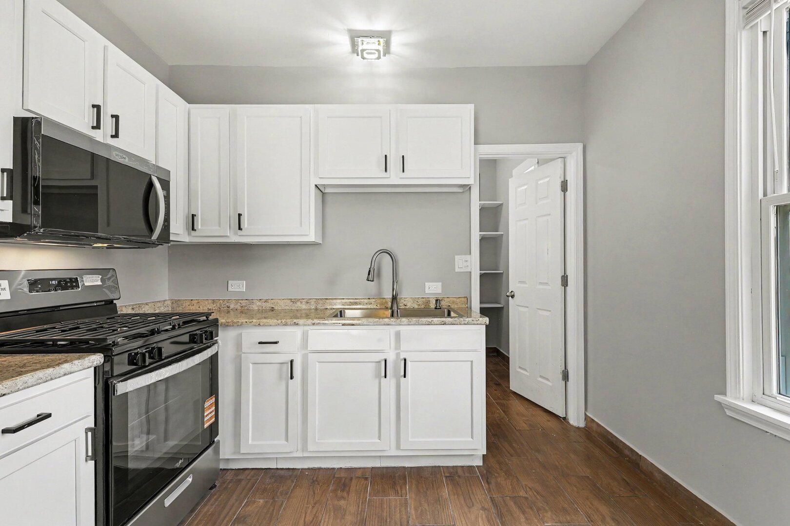 1323 Park Avenue Property Photo 5