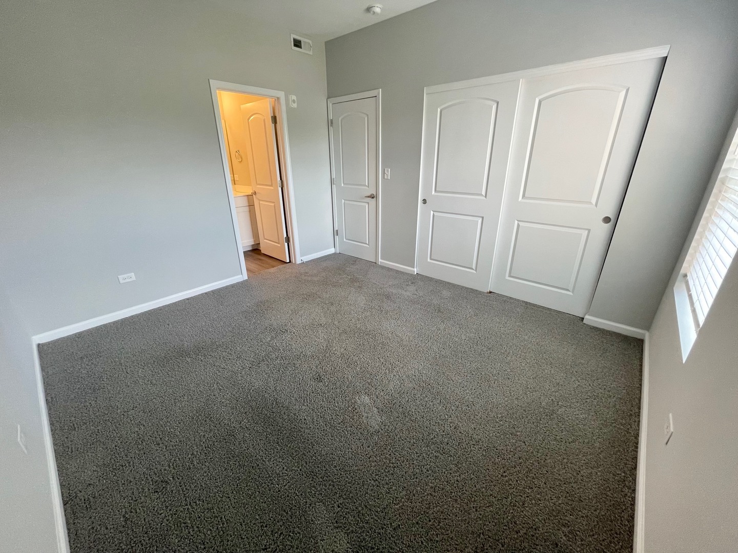 301 N Madison Street 2f Property Photo 13