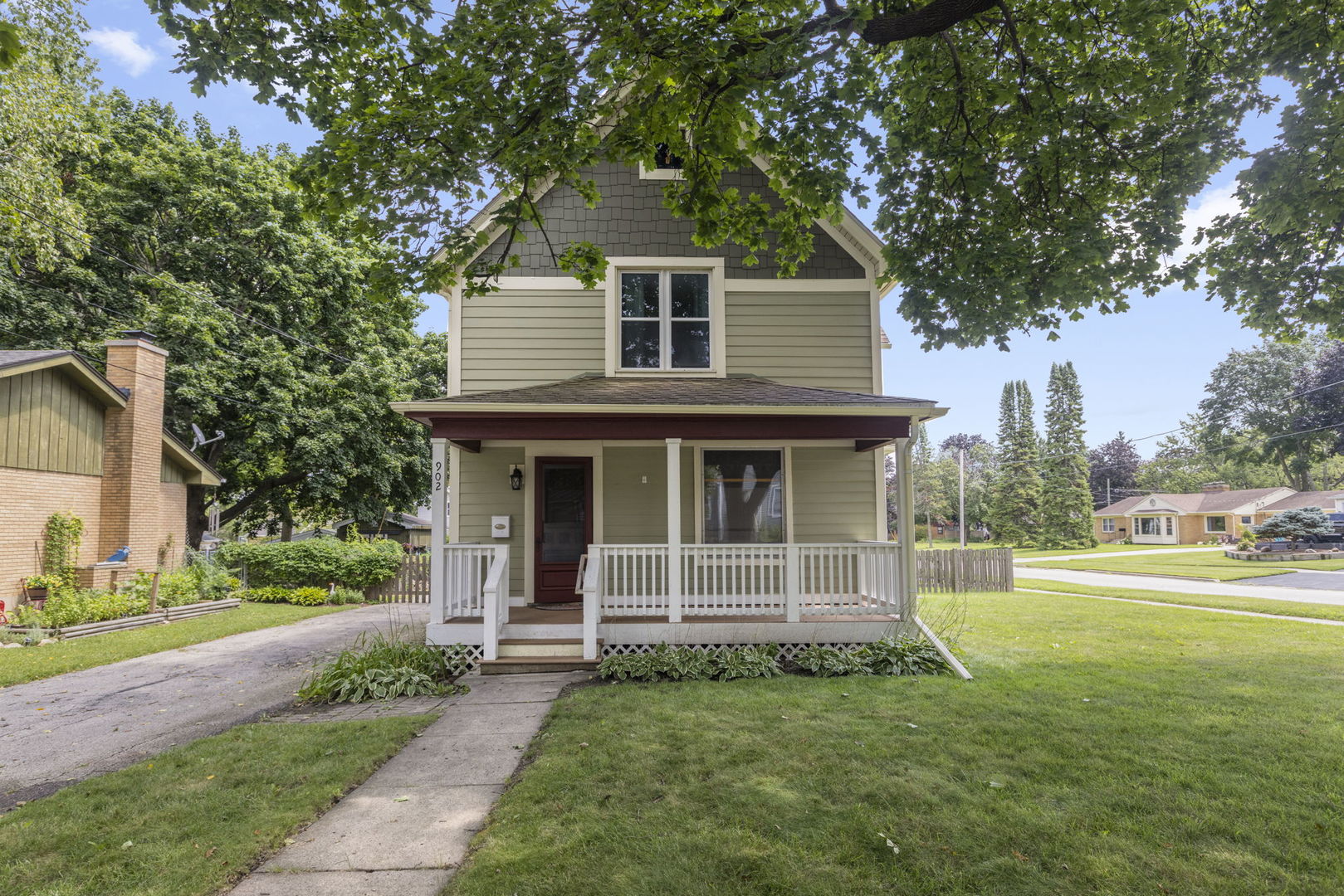 902 Wicker Street Property Photo 1