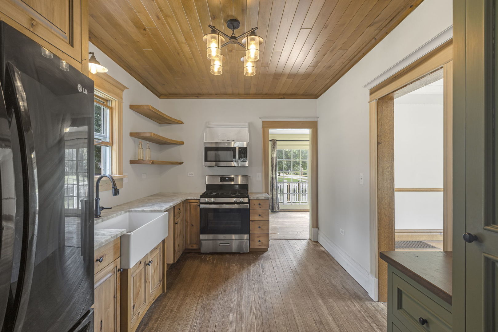 902 Wicker Street Property Photo 7