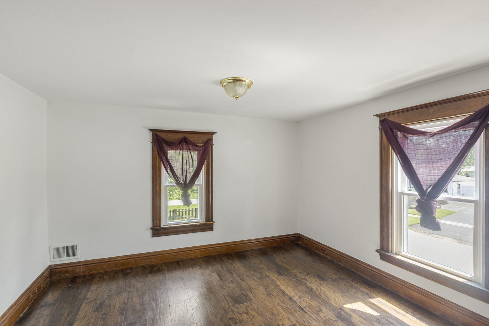 902 Wicker Street Property Photo 16