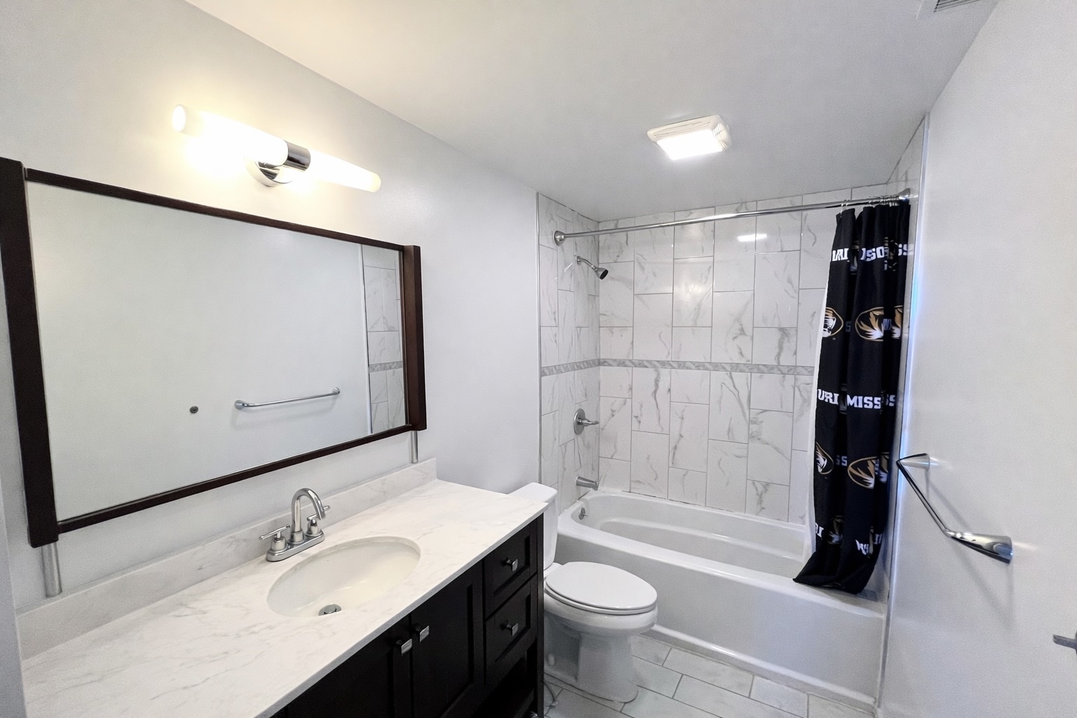 2165 N Clybourn Avenue 2c Property Photo 12