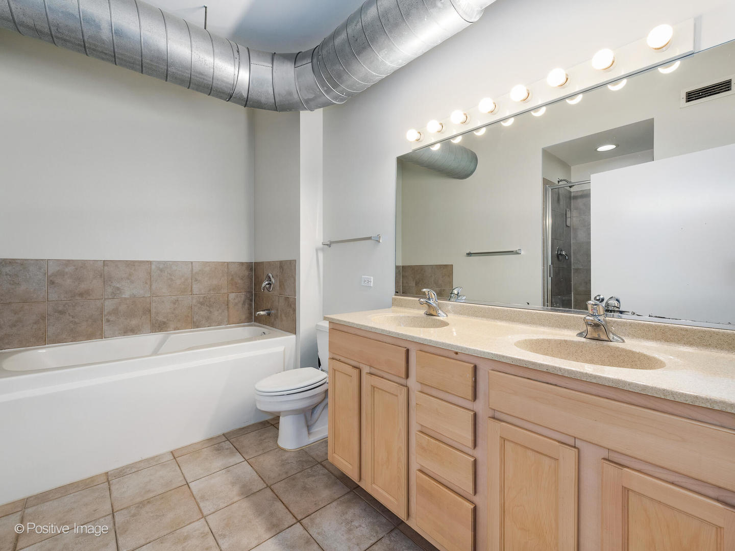 1200 W Monroe Street 413 Property Photo 10