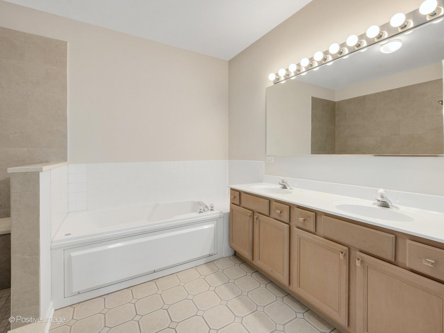 134 Chestnut Hills Circle Property Photo 18
