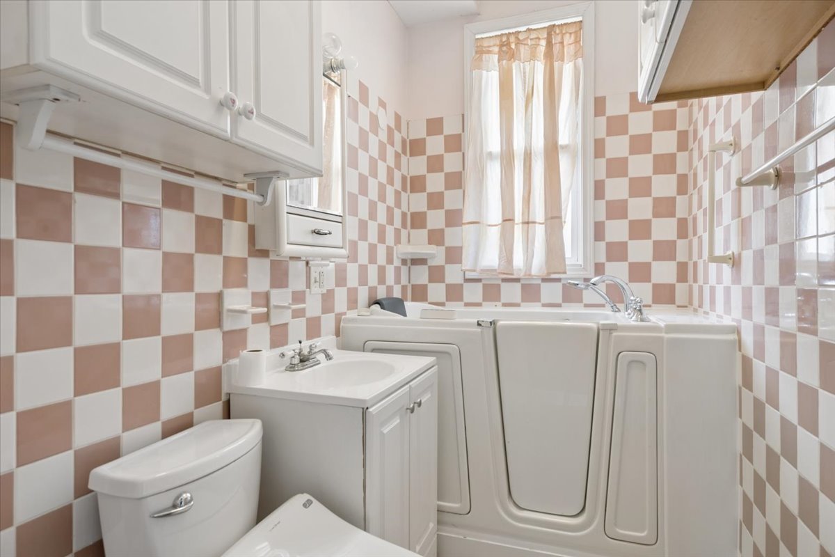 12674080 Property Photo 15