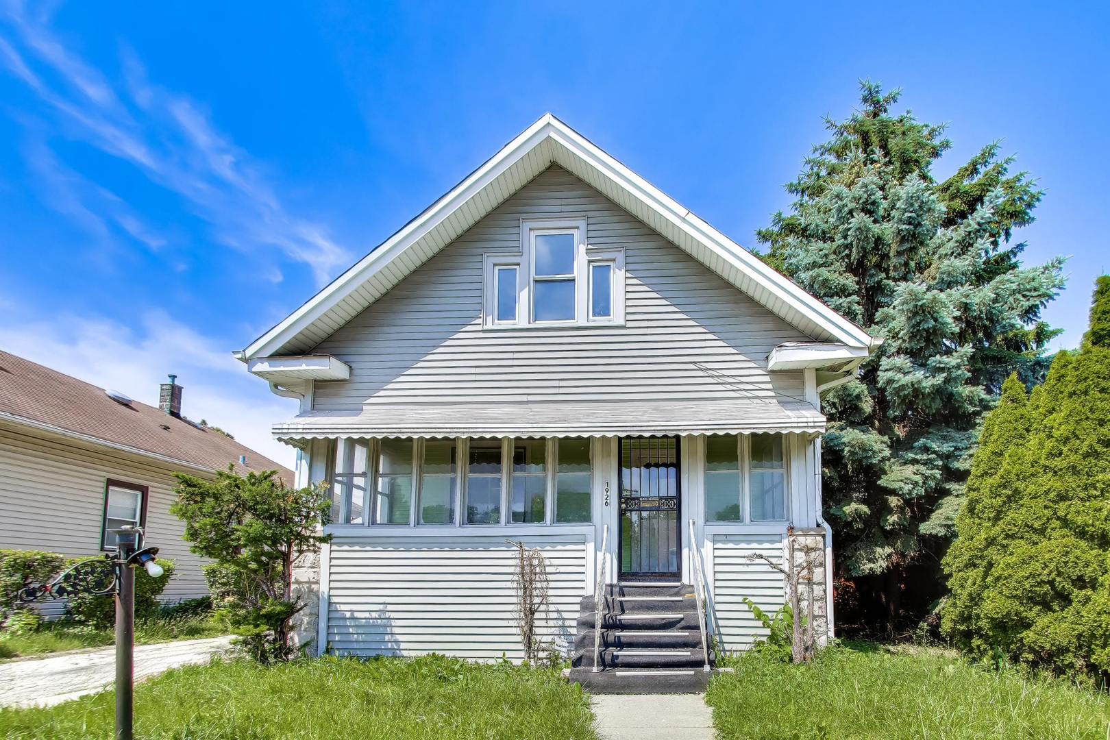 1926 S 9th Avenue Property Photo 1