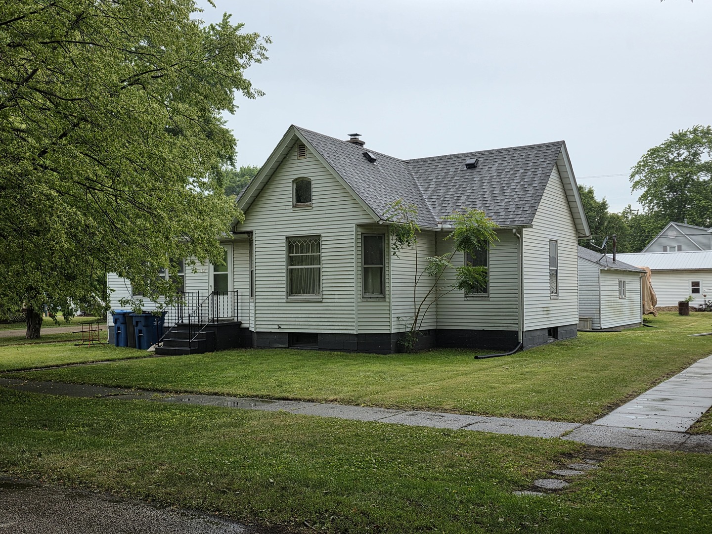 102 N Central Avenue Property Photo 1