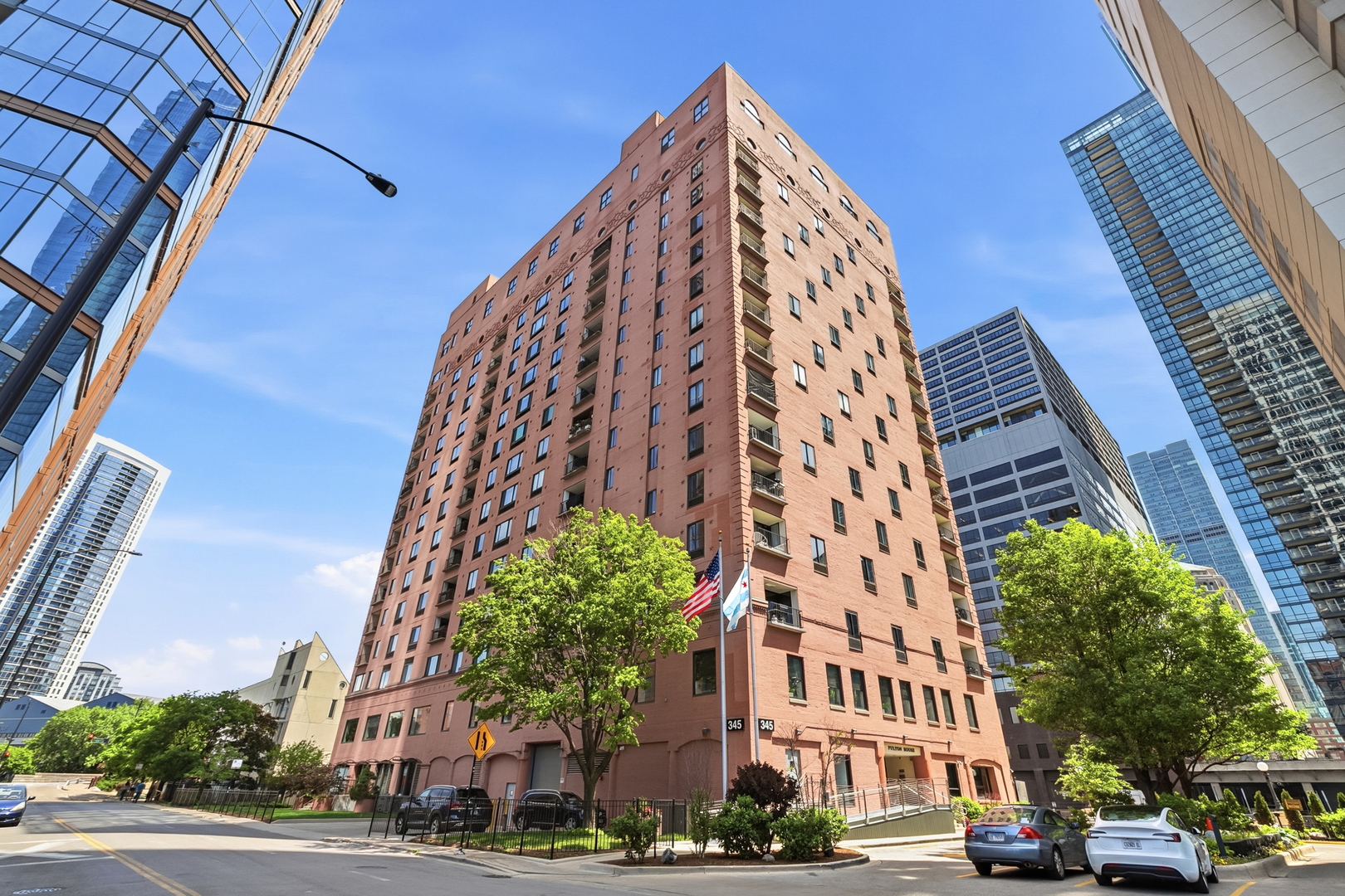 345 N Canal Street 1204
