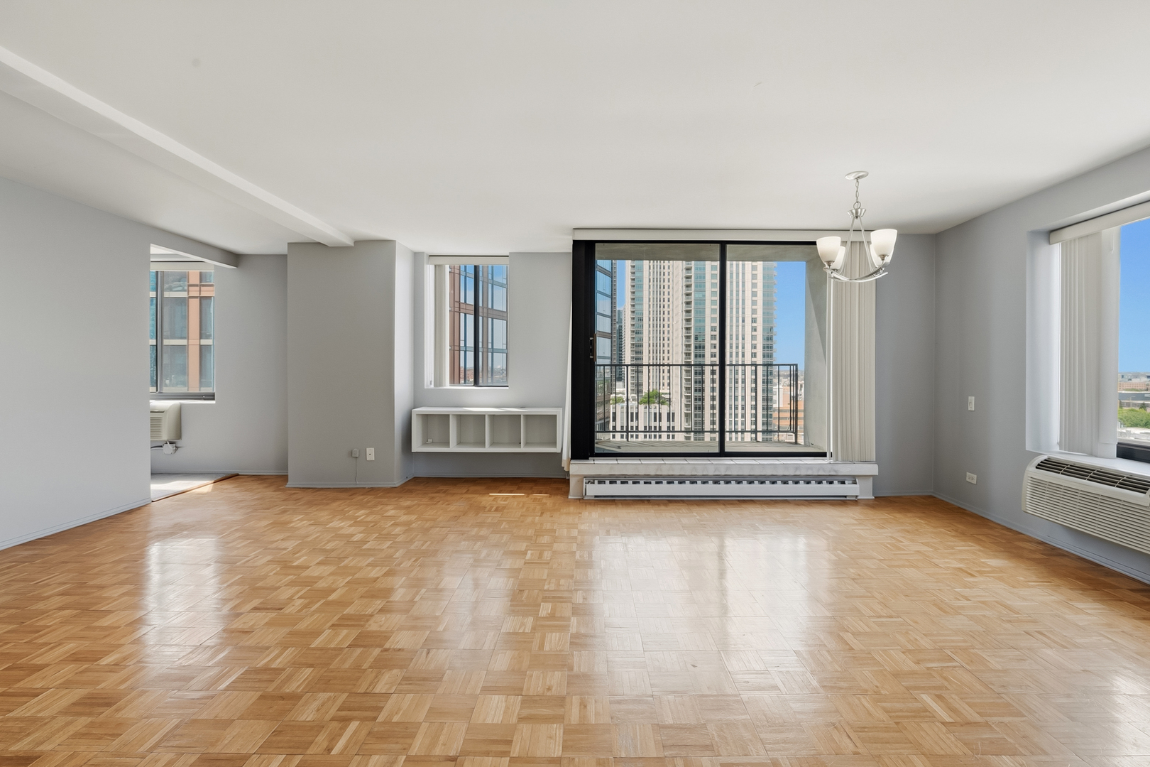 345 N Canal Street 1204 Property Photo 6