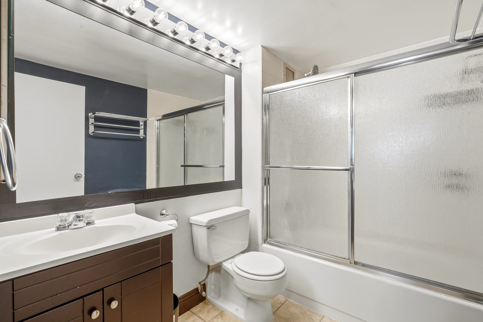 345 N Canal Street 1204 Property Photo 17