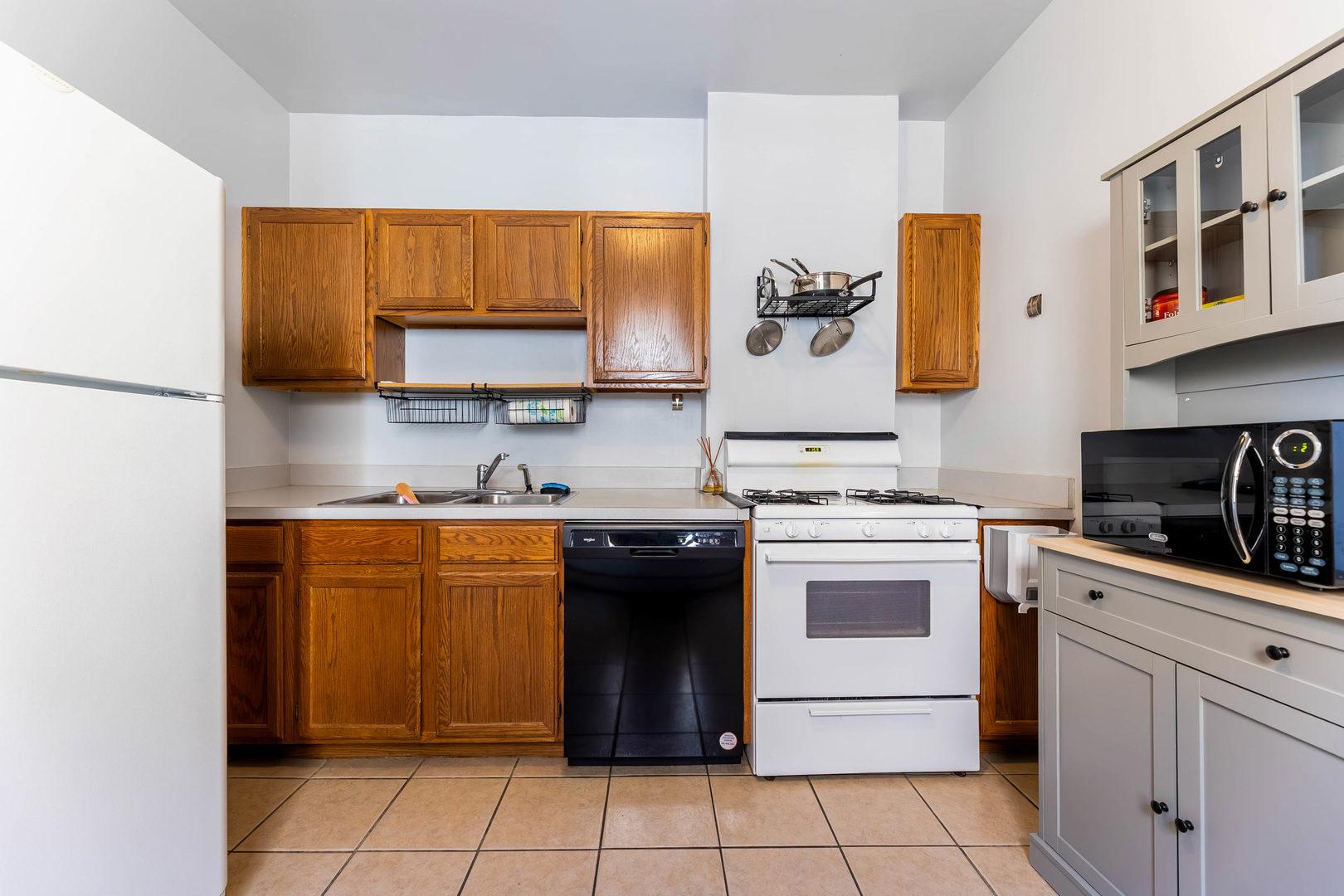 3625 S Emerald Avenue 2 Property Photo 4