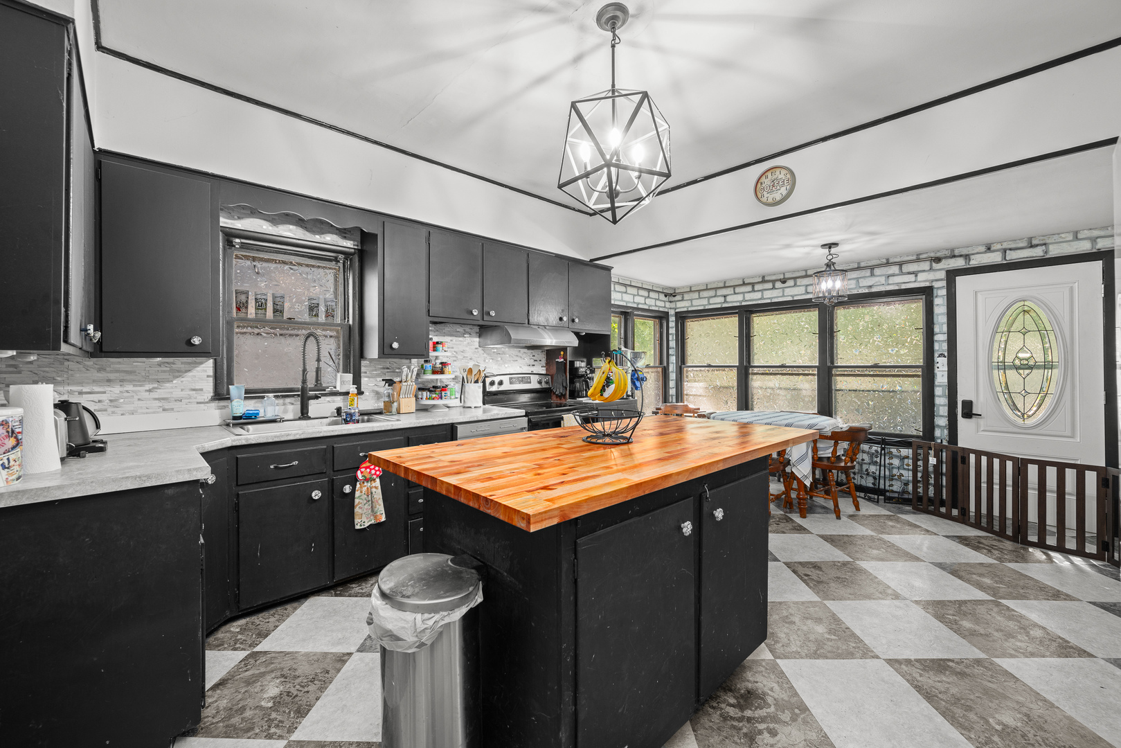 1004 13th Avenue Property Photo 4