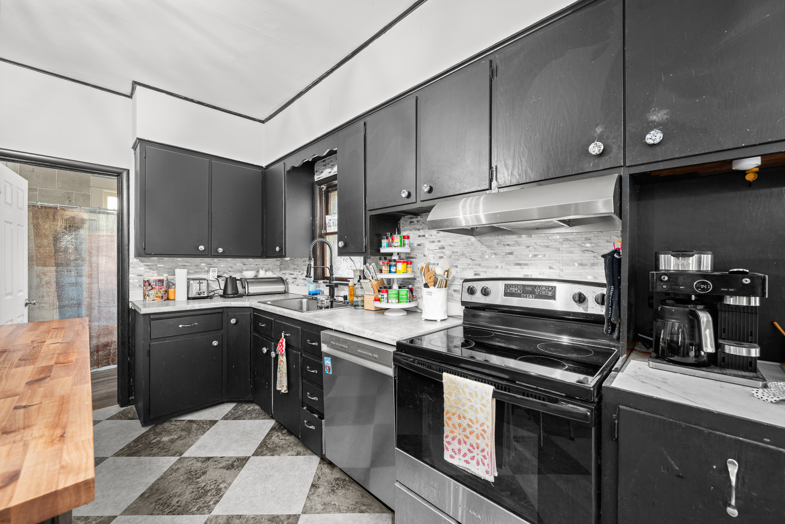 1004 13th Avenue Property Photo 5