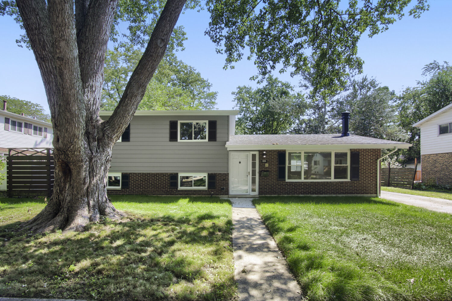 305 Jackson Street Property Photo 2