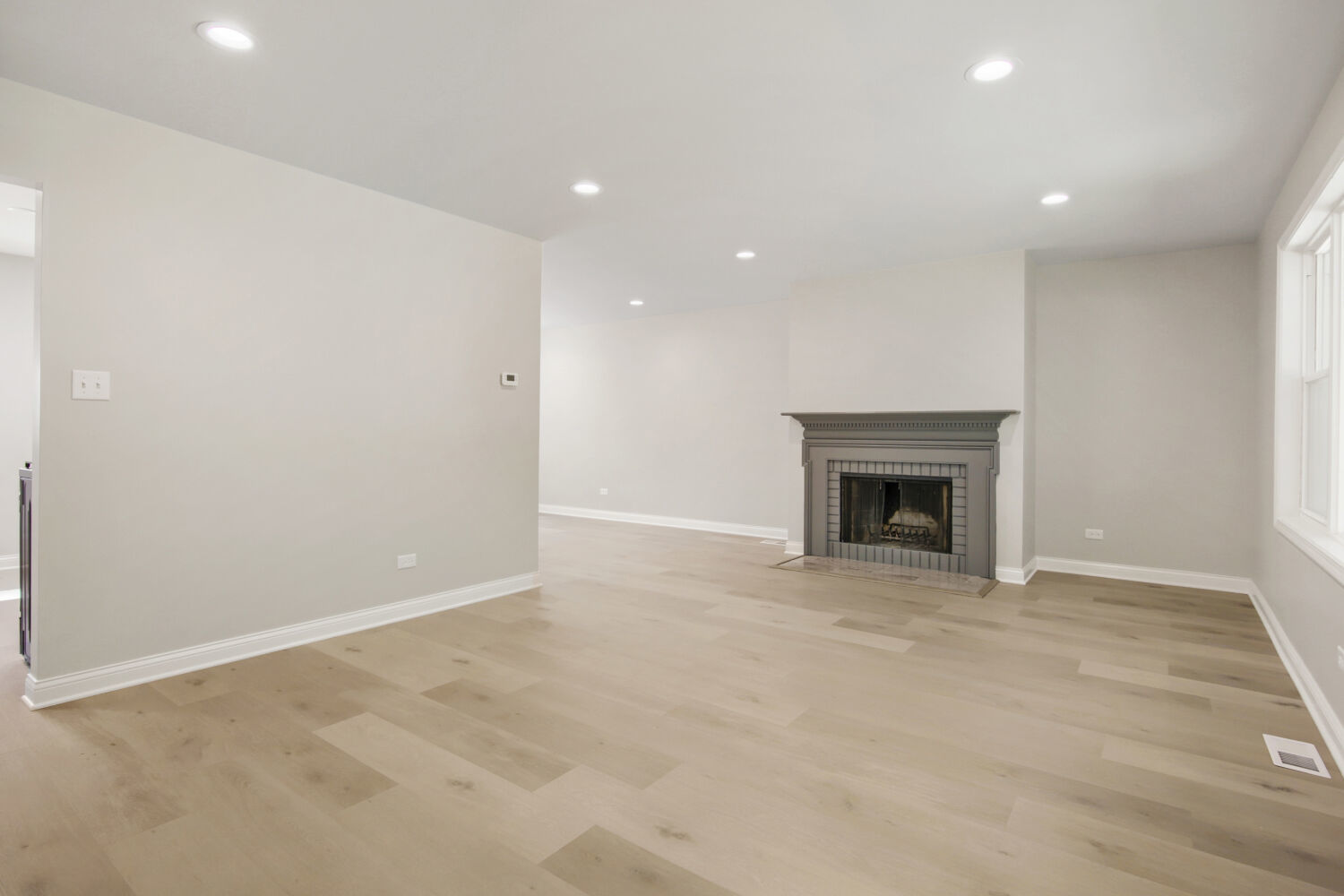 305 Jackson Street Property Photo 5