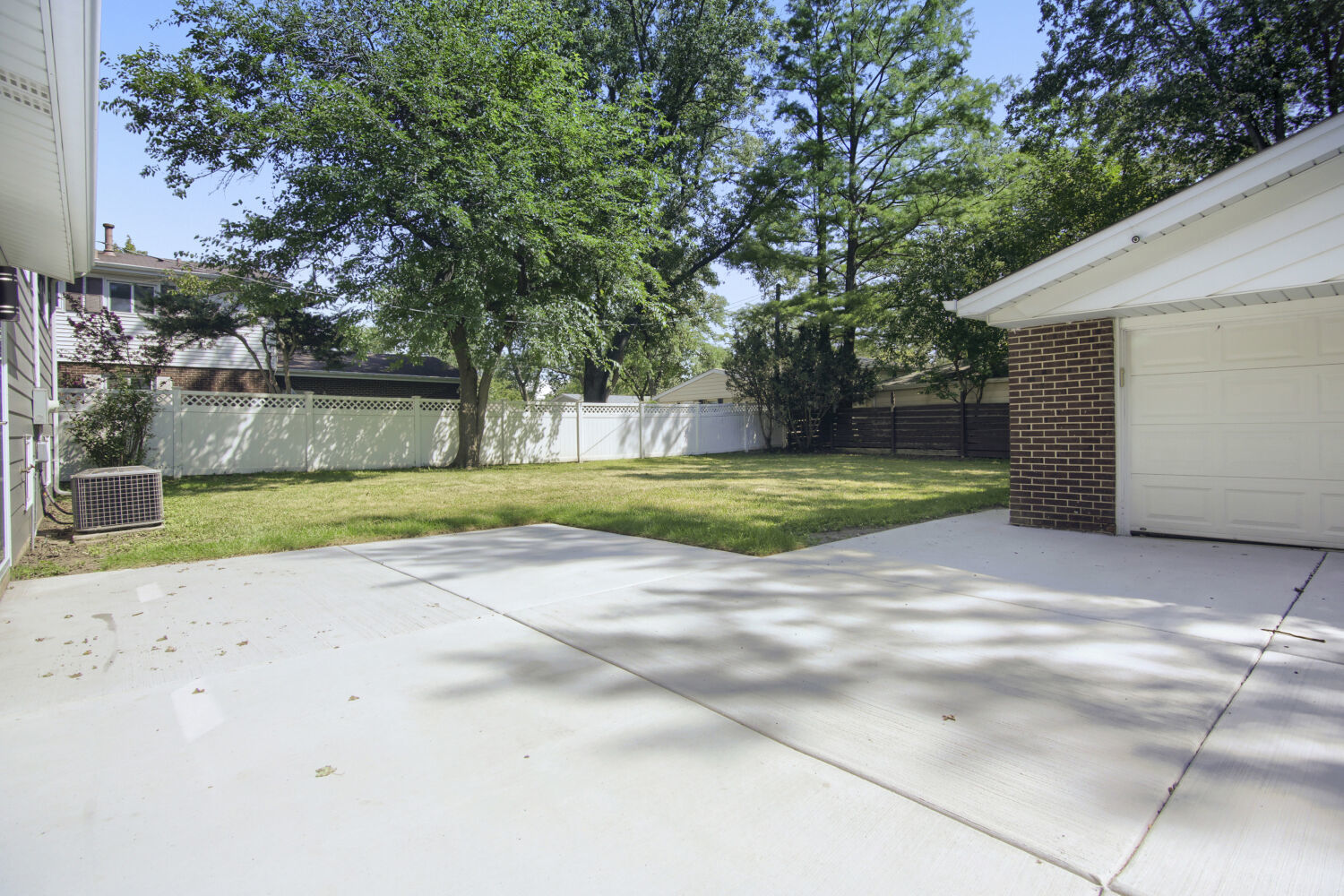 305 Jackson Street Property Photo 23