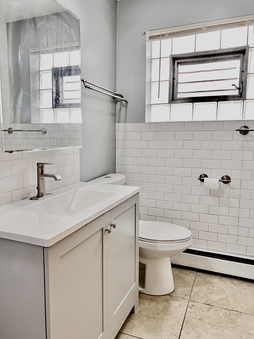 5217 W 87th Street 2 Property Photo 3