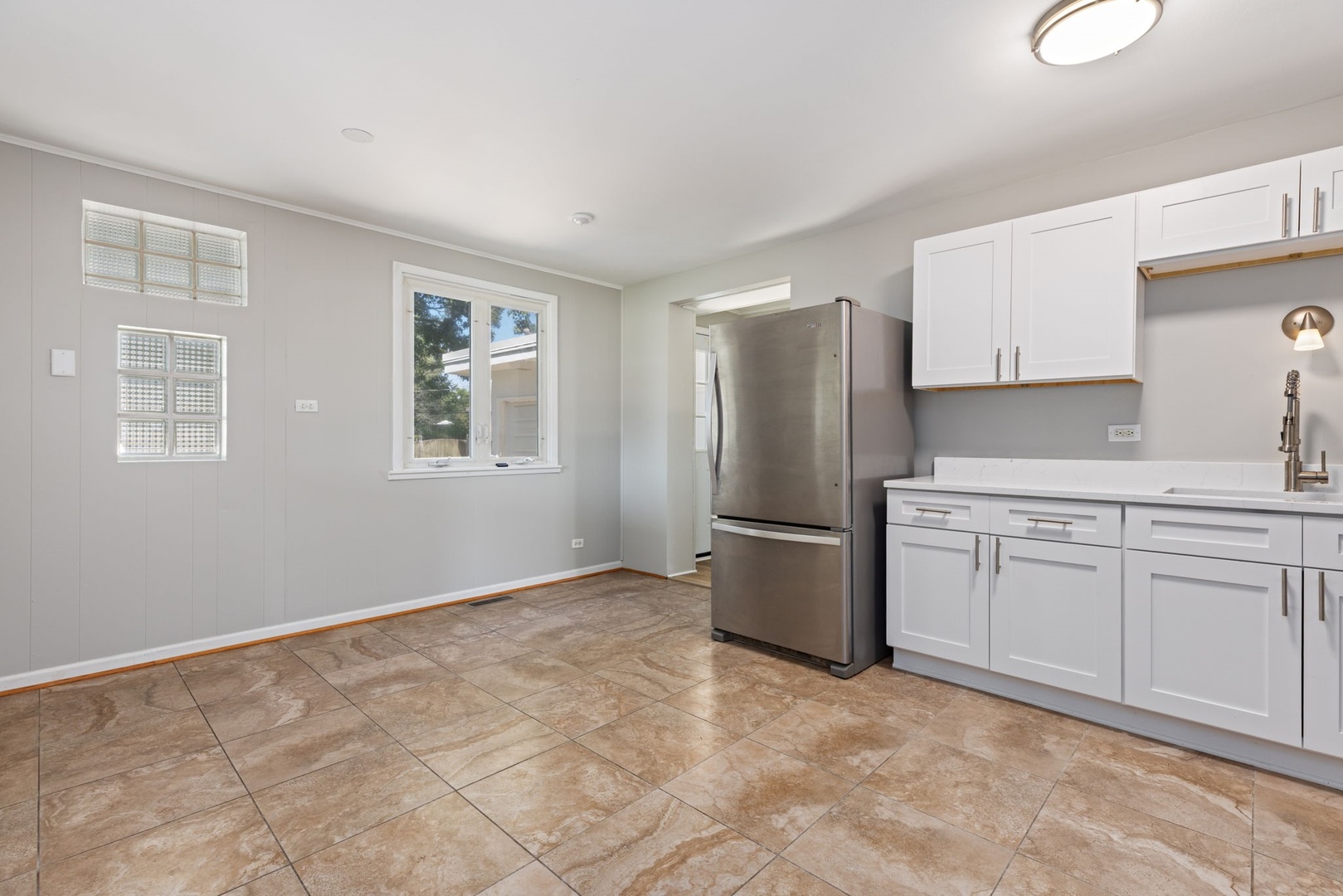 5446 Highland Court Property Photo 7
