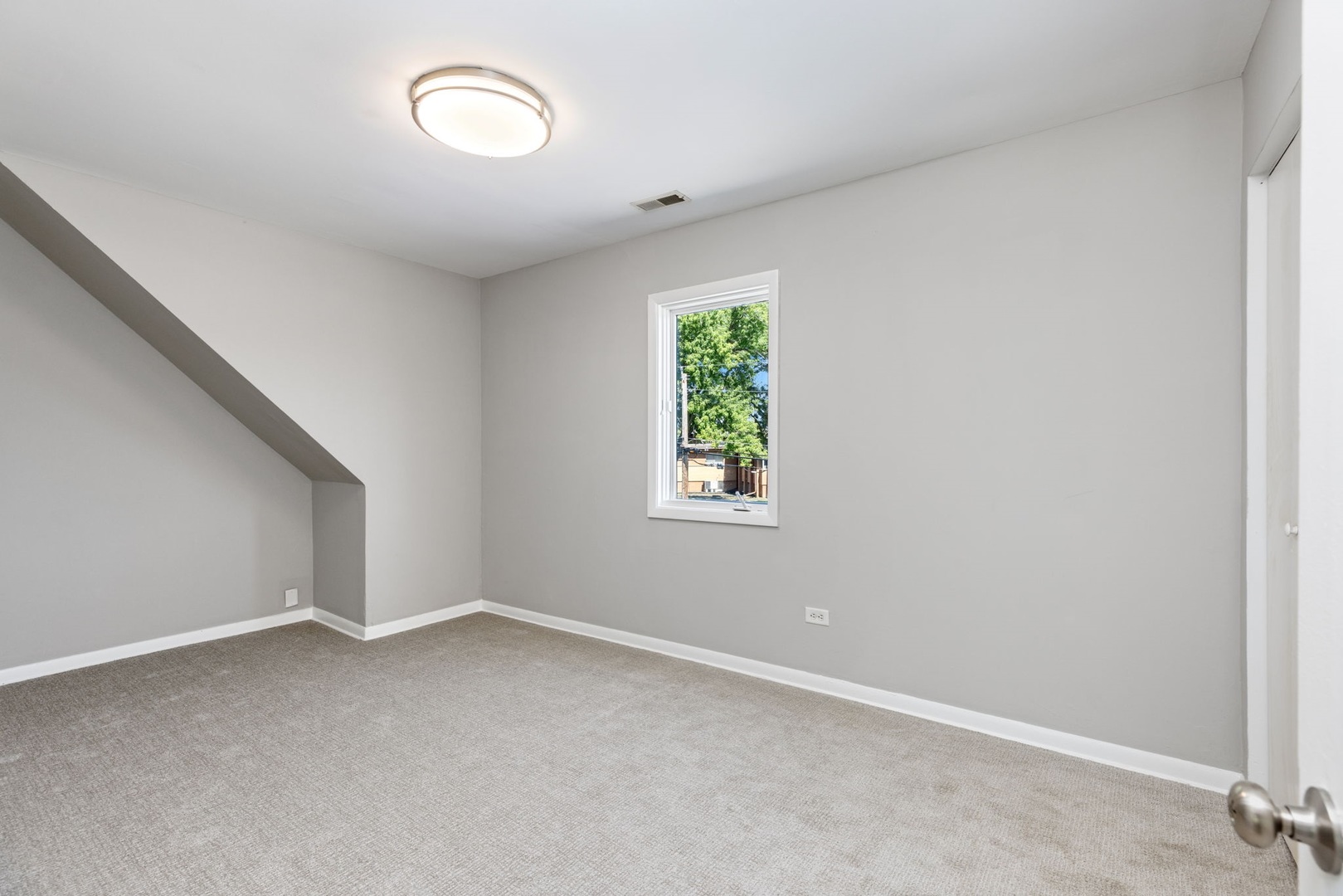 5446 Highland Court Property Photo 17