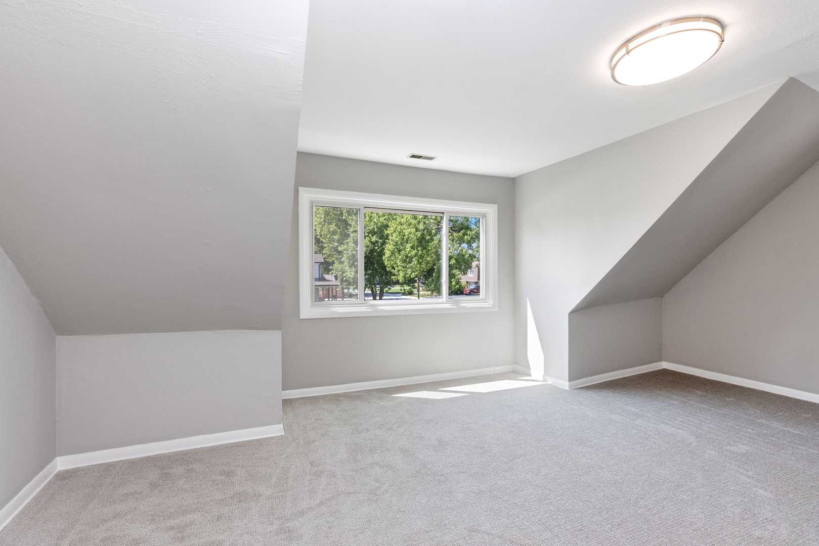 5446 Highland Court Property Photo 20