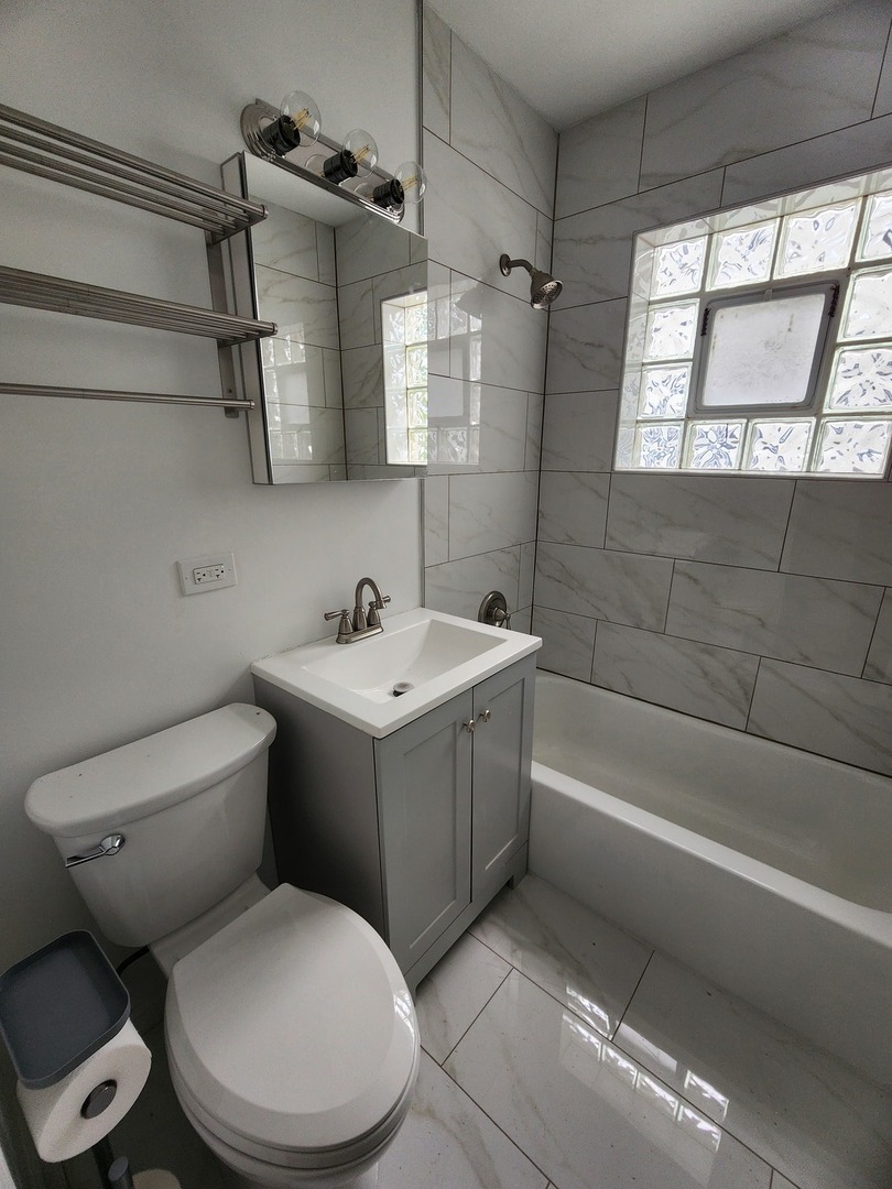 2017 Foster Street 1 Property Photo 6
