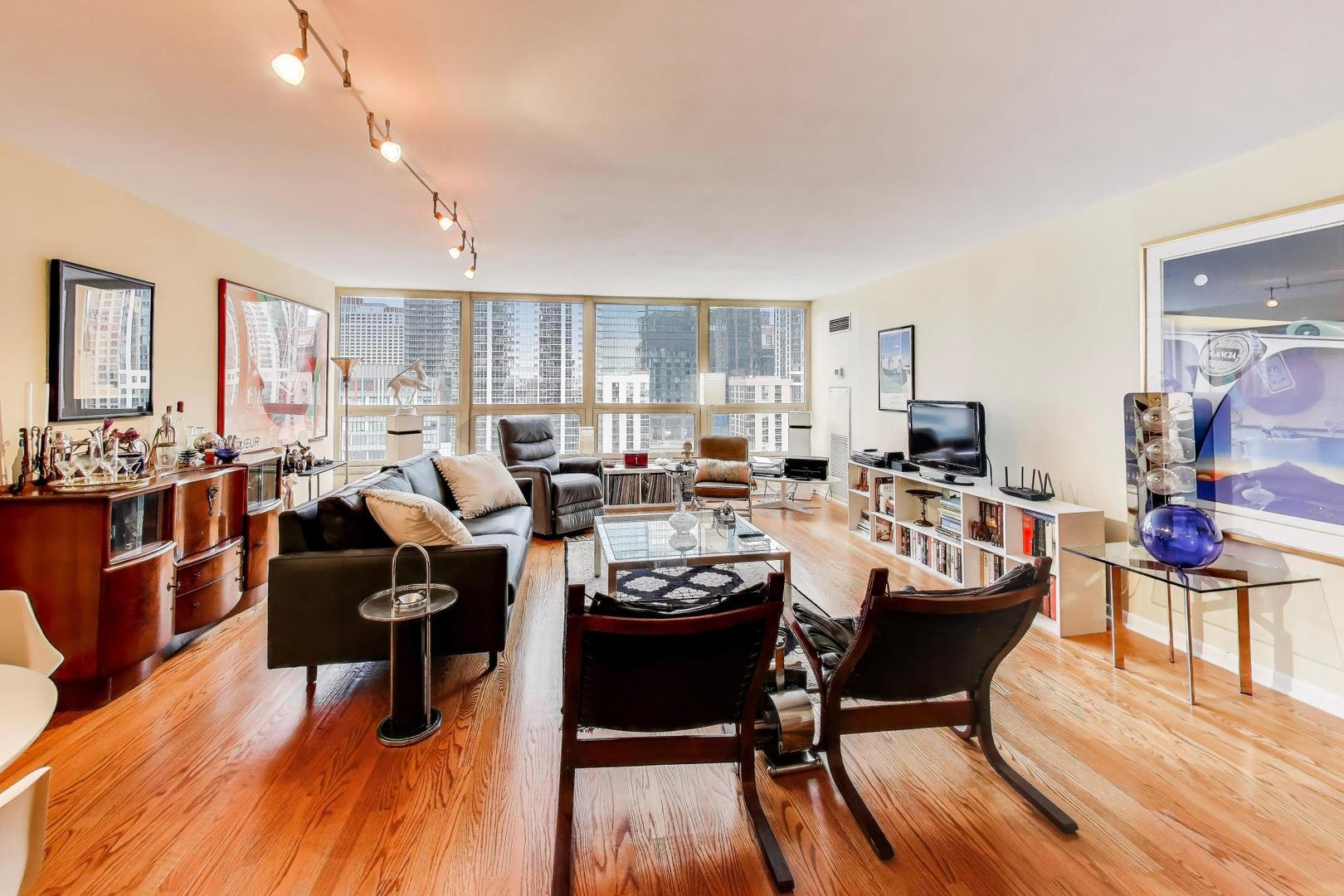 360 E Randolph Street 1007 Property Photo 7