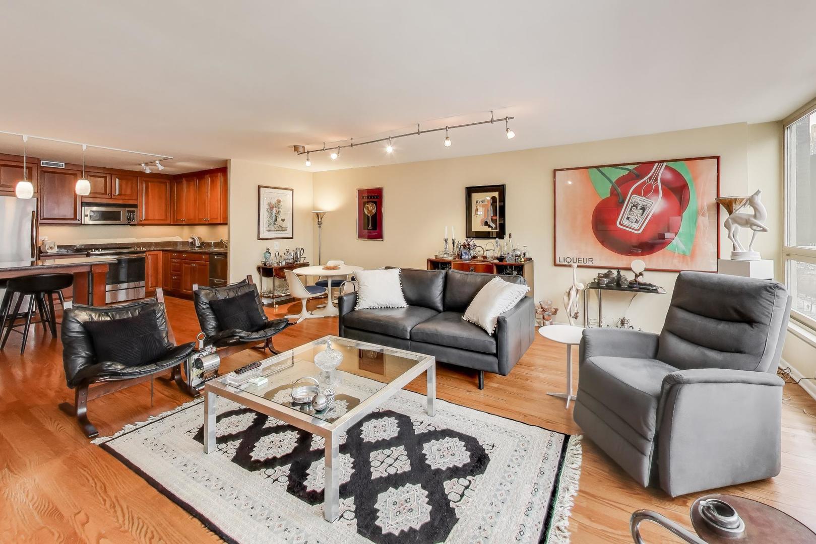360 E Randolph Street 1007 Property Photo 8