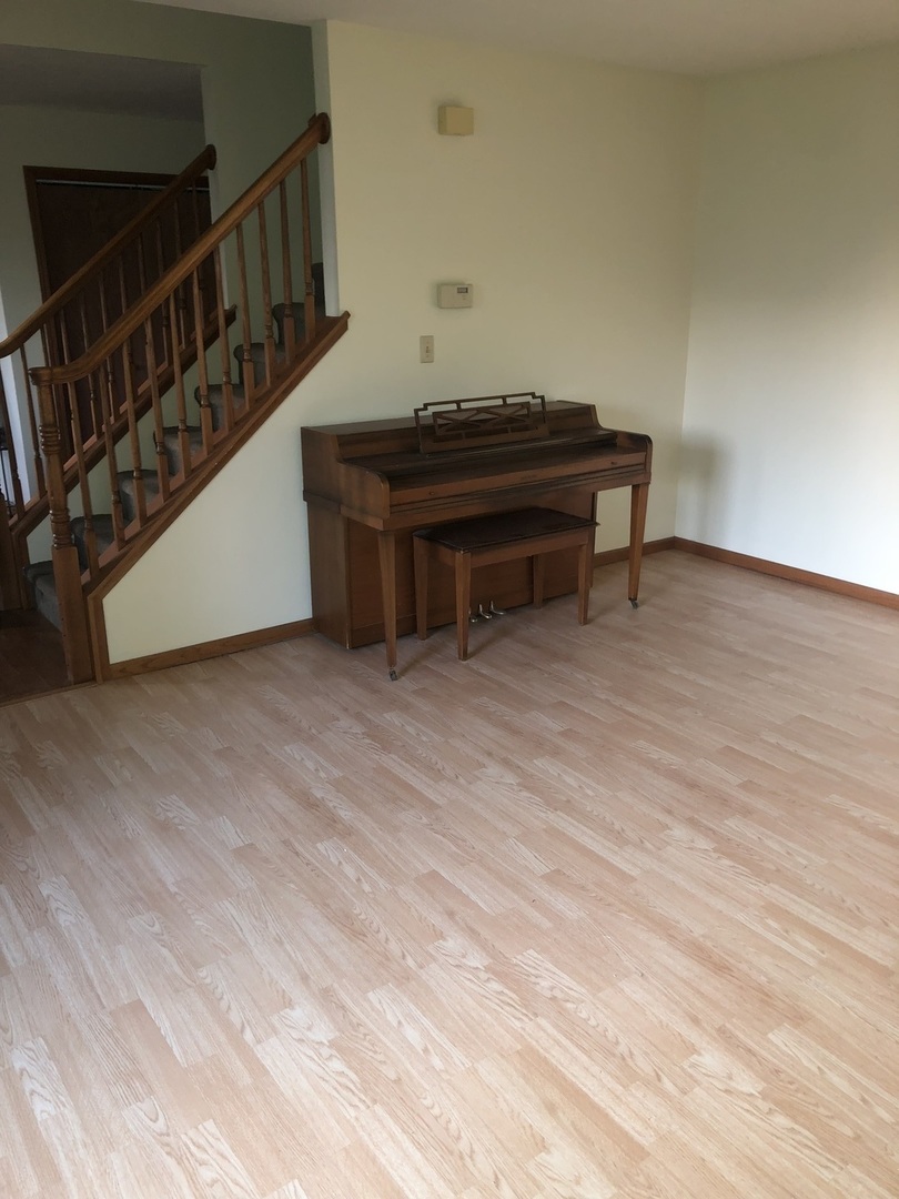 1082 Westridge Drive Property Photo 8